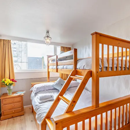 2 Bed In 91672 * Scarborough